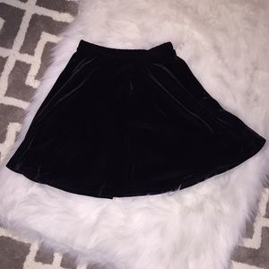 ⭐️Velvet skirt Great condition!!